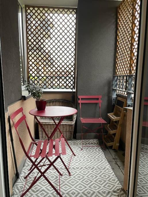 Appartement Spacious And Cozy In Bialoleki By Almundi